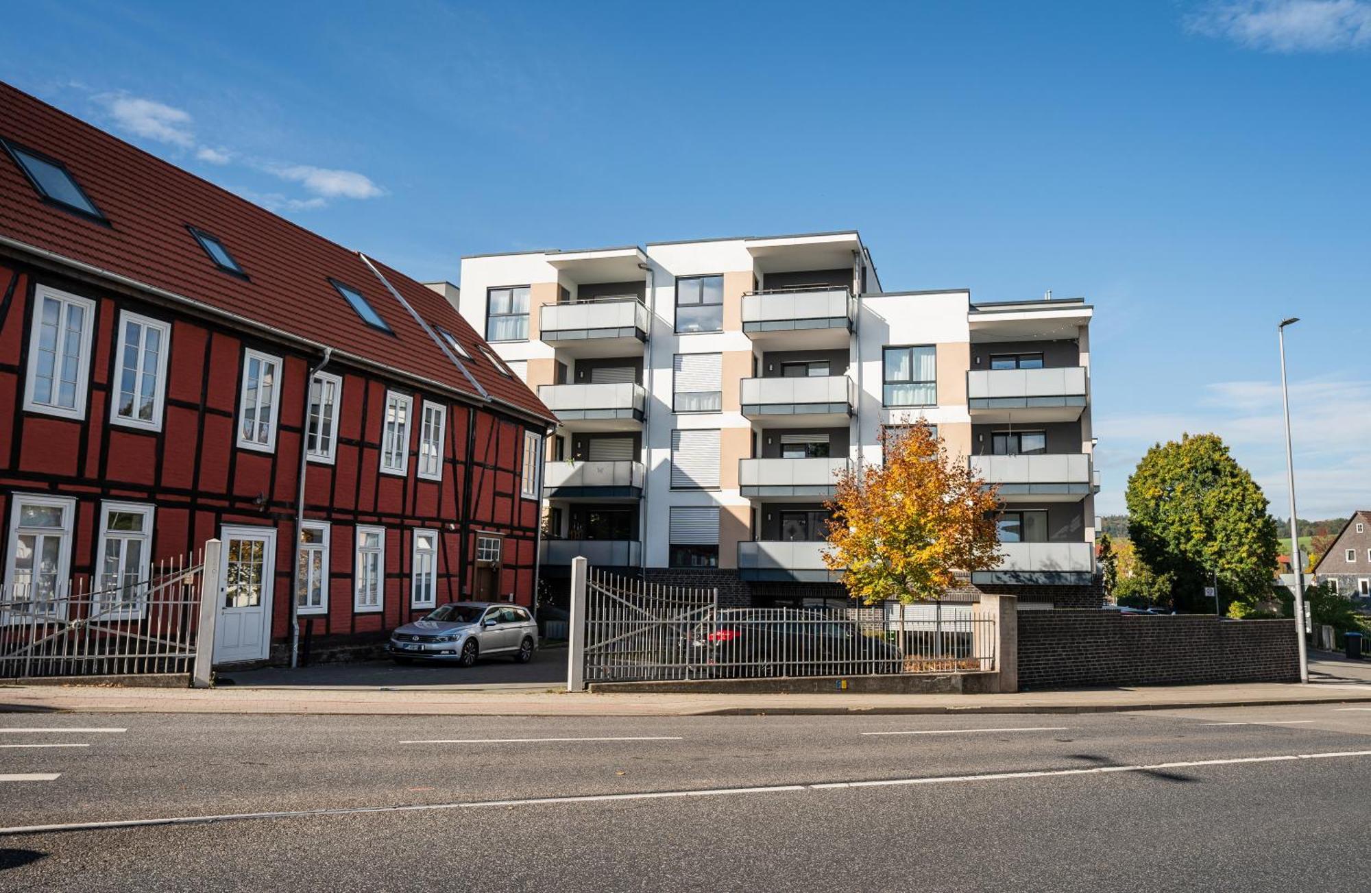 Reitz - Apartment I Zentrale Lage I Stellplatz I 55Qm I 2 Zimmer I Kueche I Bad I Terrasse Bad Hersfeld Bagian luar foto