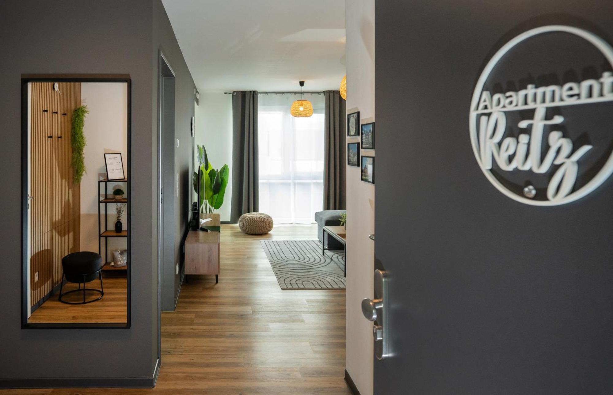 Reitz - Apartment I Zentrale Lage I Stellplatz I 55Qm I 2 Zimmer I Kueche I Bad I Terrasse Bad Hersfeld Bagian luar foto