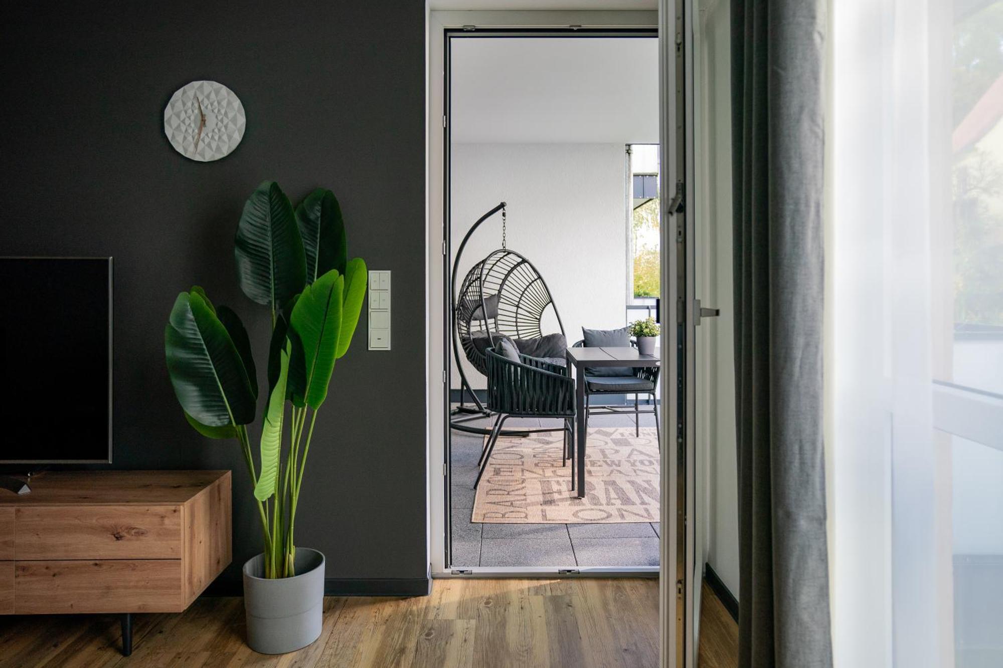 Reitz - Apartment I Zentrale Lage I Stellplatz I 55Qm I 2 Zimmer I Kueche I Bad I Terrasse Bad Hersfeld Bagian luar foto