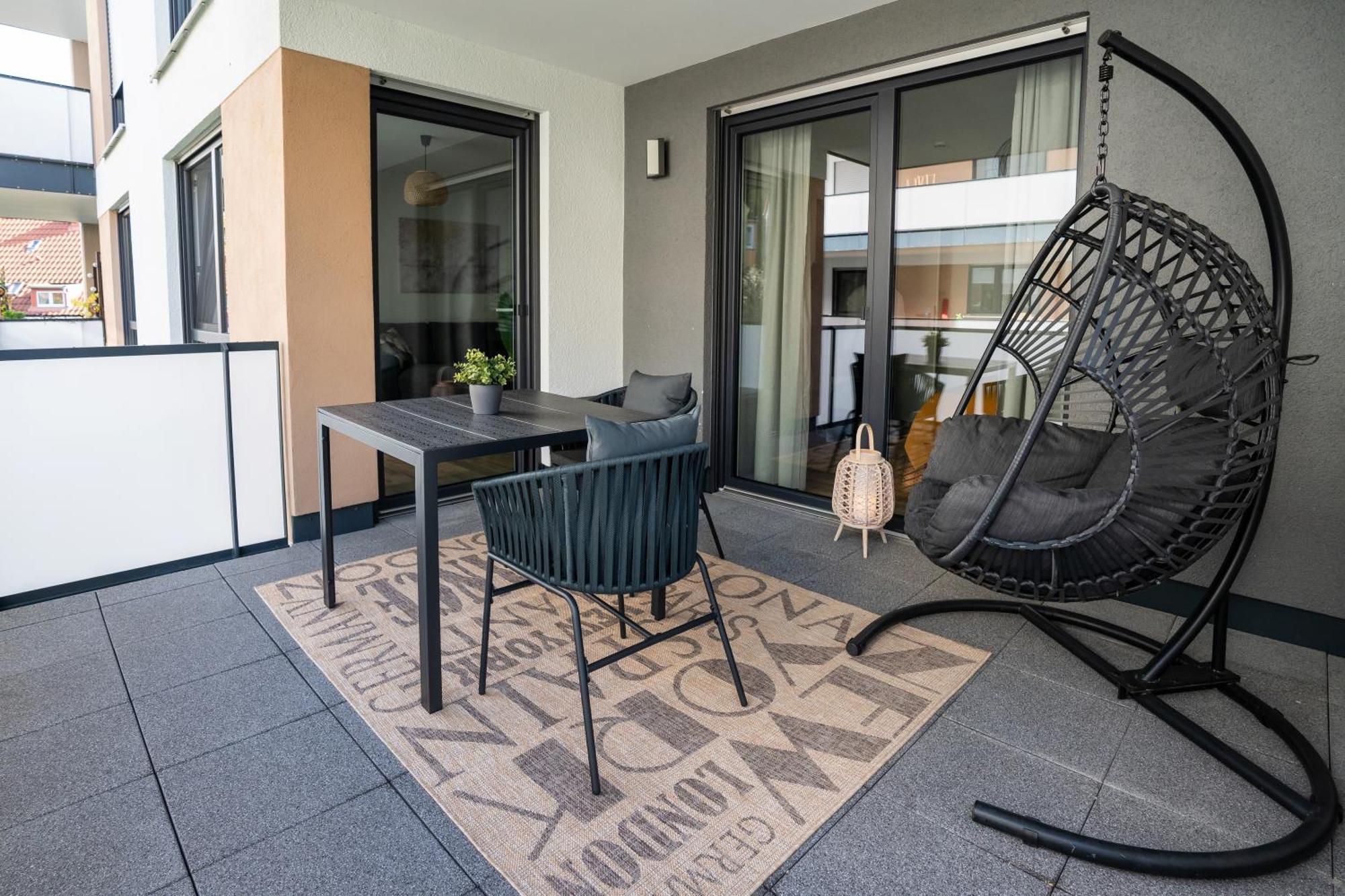 Reitz - Apartment I Zentrale Lage I Stellplatz I 55Qm I 2 Zimmer I Kueche I Bad I Terrasse Bad Hersfeld Bagian luar foto