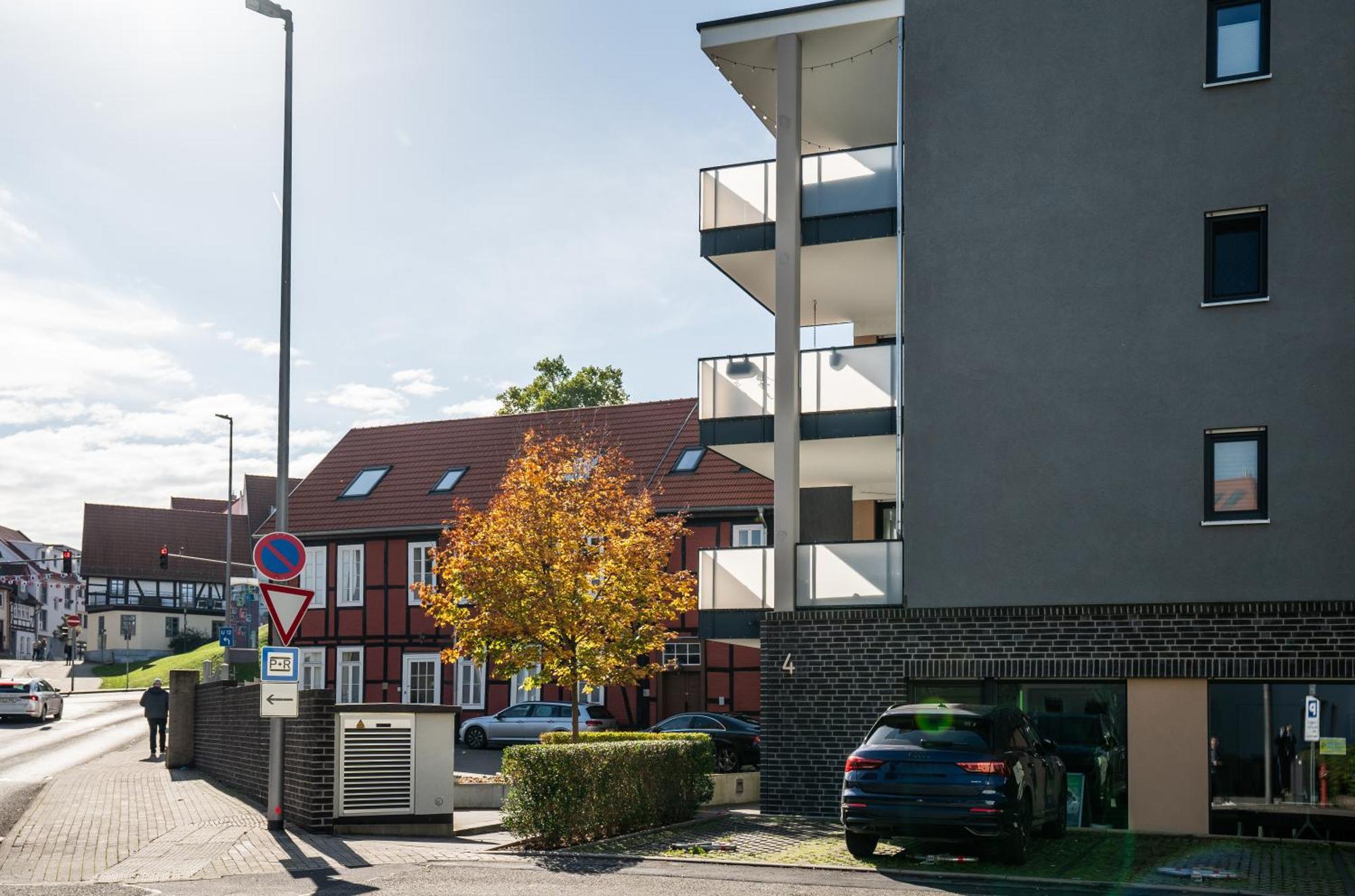 Reitz - Apartment I Zentrale Lage I Stellplatz I 55Qm I 2 Zimmer I Kueche I Bad I Terrasse Bad Hersfeld Bagian luar foto